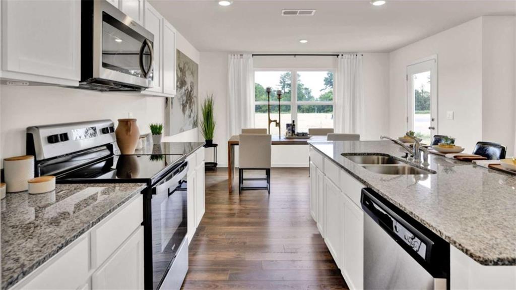 5453 Baybrook Circle