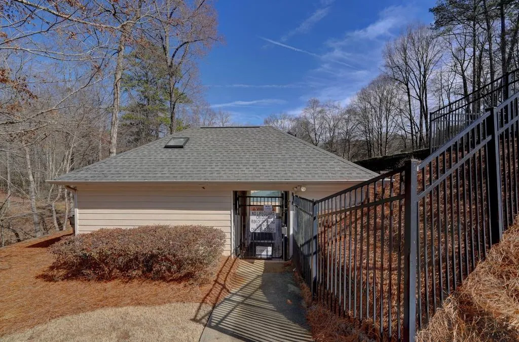 Kennesaw, Georgia 30144, United States, 4 Bedrooms Bedrooms, ,4 BathroomsBathrooms,Residential,Pending,4541