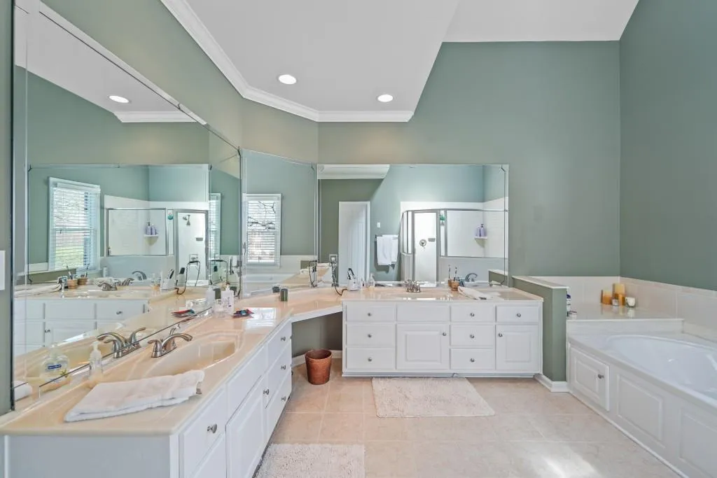 Kennesaw, Georgia 30144, United States, 4 Bedrooms Bedrooms, ,4 BathroomsBathrooms,Residential,Pending,4541