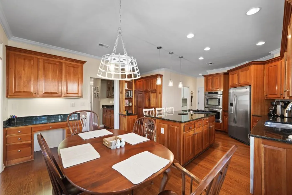 Kennesaw, Georgia 30144, United States, 4 Bedrooms Bedrooms, ,4 BathroomsBathrooms,Residential,Pending,4541