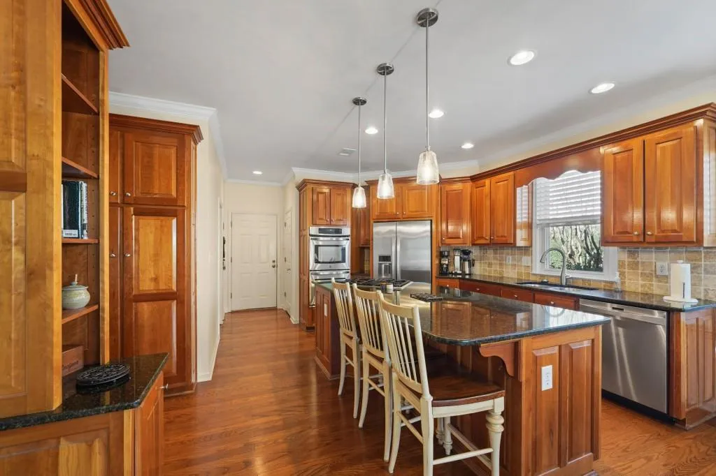 Kennesaw, Georgia 30144, United States, 4 Bedrooms Bedrooms, ,4 BathroomsBathrooms,Residential,Pending,4541