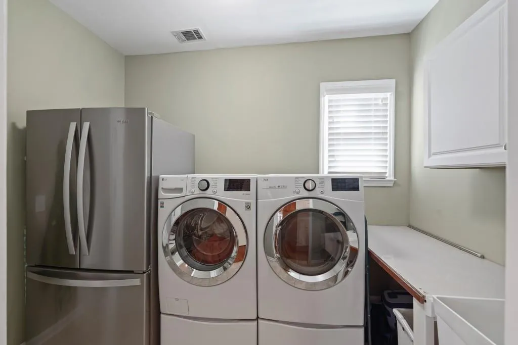 Kennesaw, Georgia 30144, United States, 4 Bedrooms Bedrooms, ,4 BathroomsBathrooms,Residential,Pending,4541