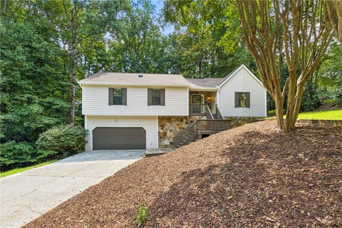 Homes For Sale - 4656 Saybrook Court<br/> Peachtree Corners, GA 30096