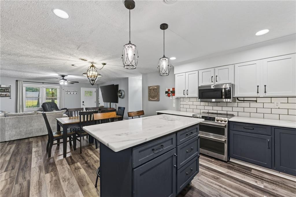 489 Pelican Circle