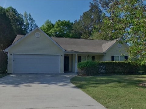 Homes For Rent - 255 Butler Bridge Circle<br/> Covington, GA 30016