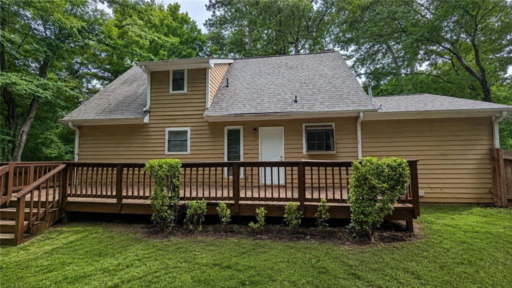8272 Blackfoot Trail