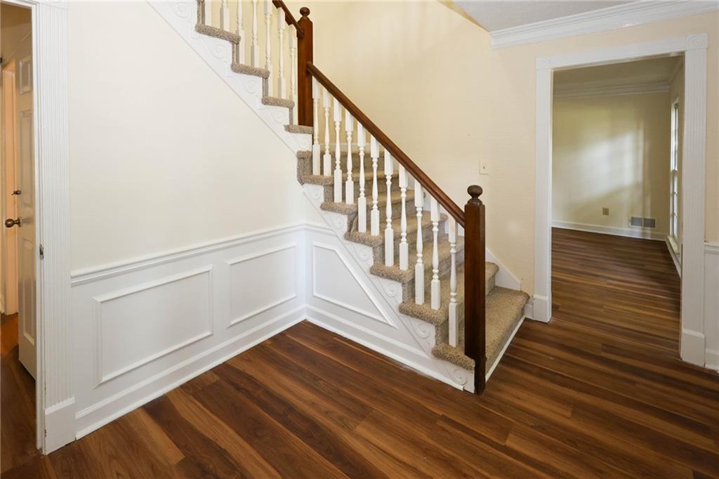 4128 Mayflower Court