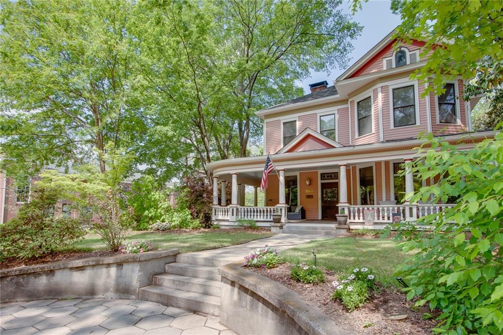 860 Euclid Avenue NE