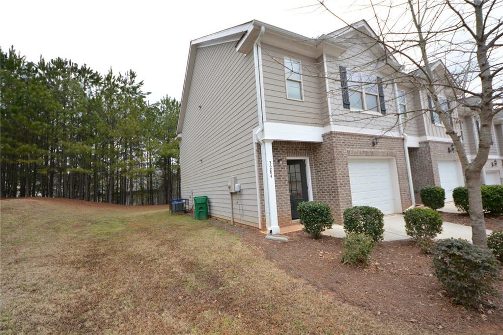 3284 Pennington Drive, Lithonia, Georgia image 3