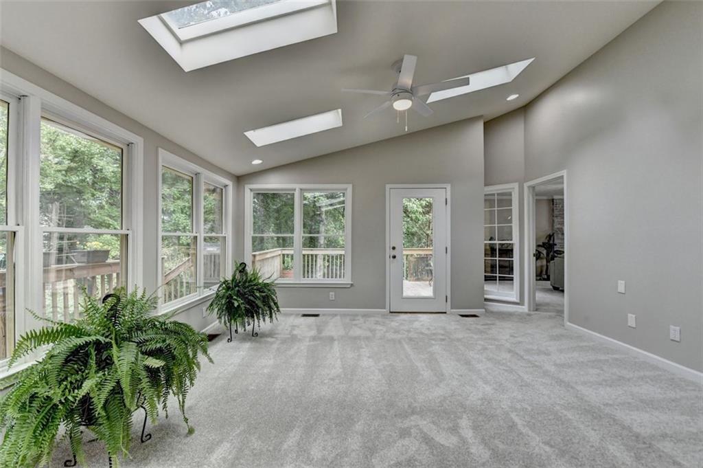 1486 Maple Ridge Drive, Suwanee, Georgia image 12