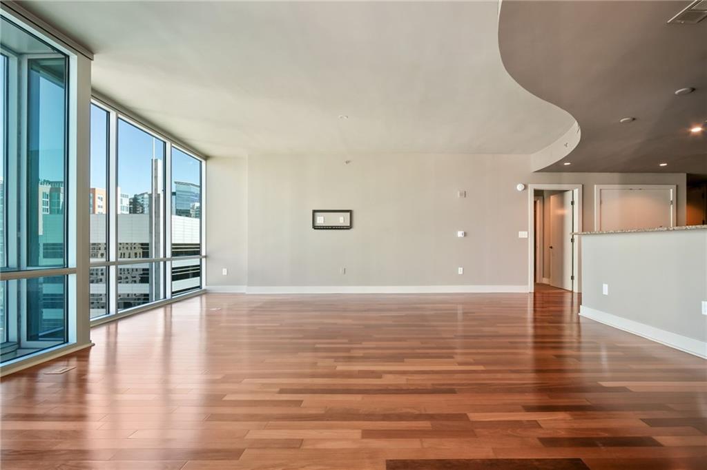 20 10th Street NW 2104