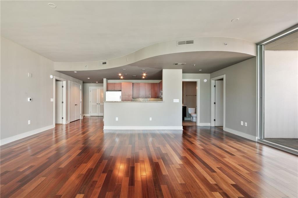 20 10th Street NW 2104