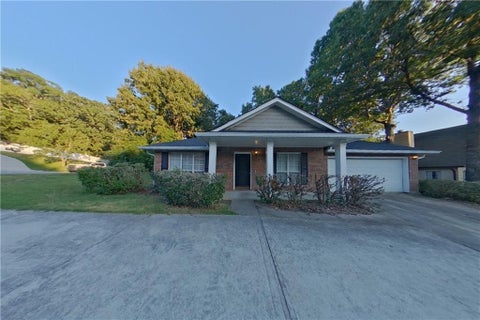 Homes For Rent - 2805 Trotters Pointe Drive<br/> Snellville, GA 30039