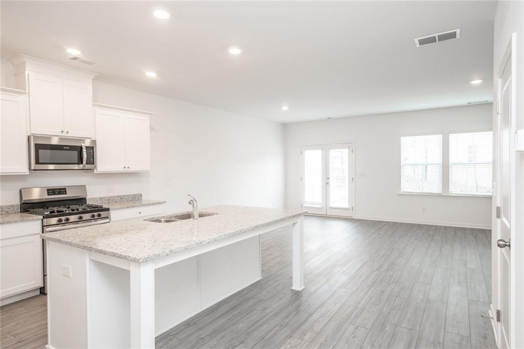 1092 Edwin Lane