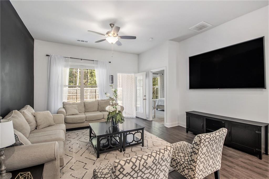 515 Vandenburg Drive, Villa Rica, Georgia image 3