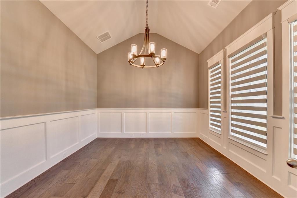 925 Settles Creek Way