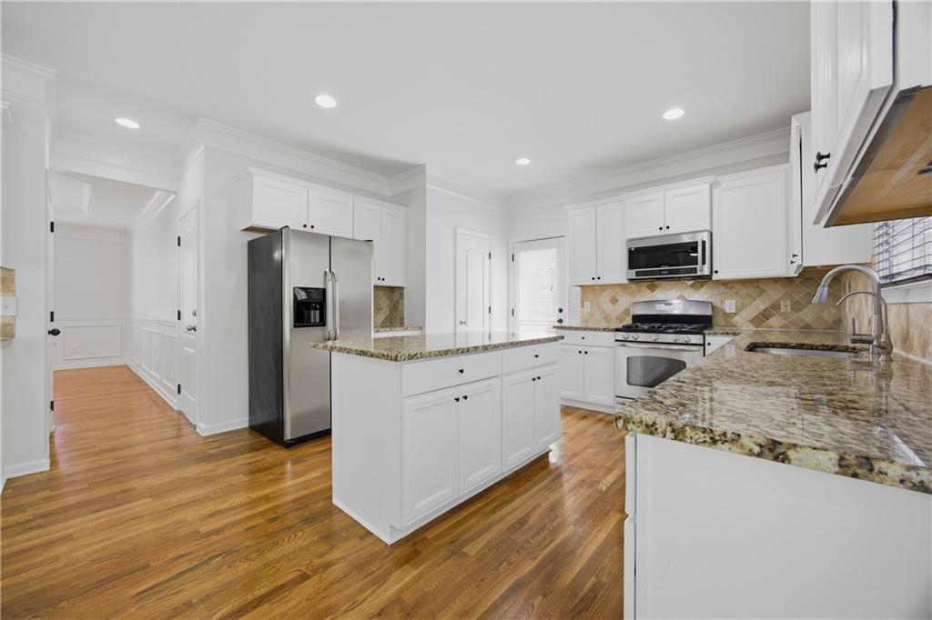 455 Park Place Court