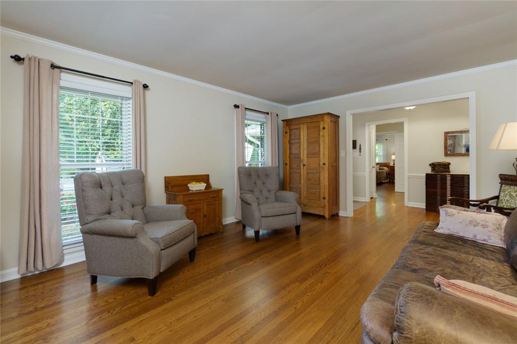 690 Glenforest Road, Sandy Springs, Georgia image 8