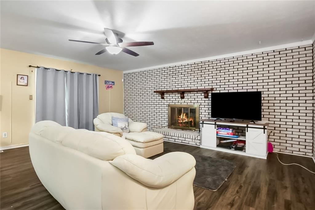 5343 Crystal Lane