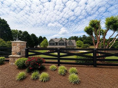 Homes For Sale - 25 Cambridge Farms Drive<br/> Hoschton, GA 30548