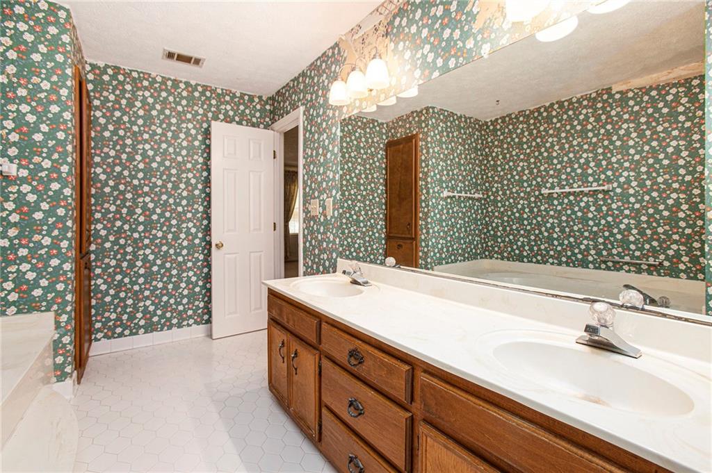 5136 Wentworth Drive, Peachtree Corners, Georgia image 26