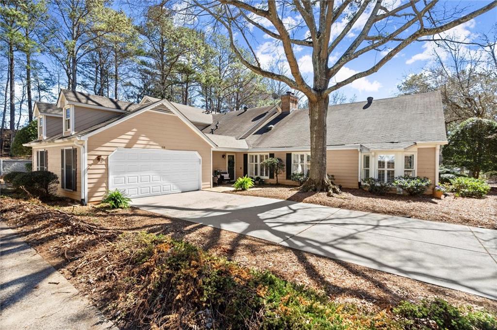 108 Great Oaks Lane Ln, Roswell, Georgia image 1