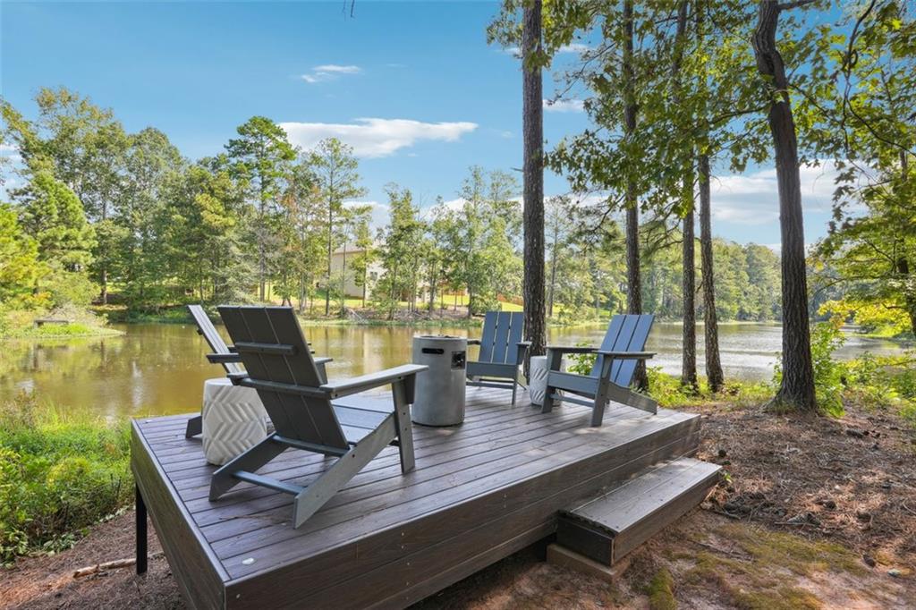 2251 GINGER LAKE DR Drive NE