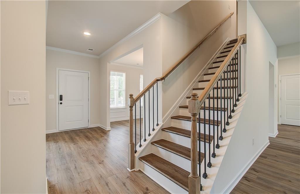1054 Georgian Point Drive, Lawrenceville, Georgia image 4