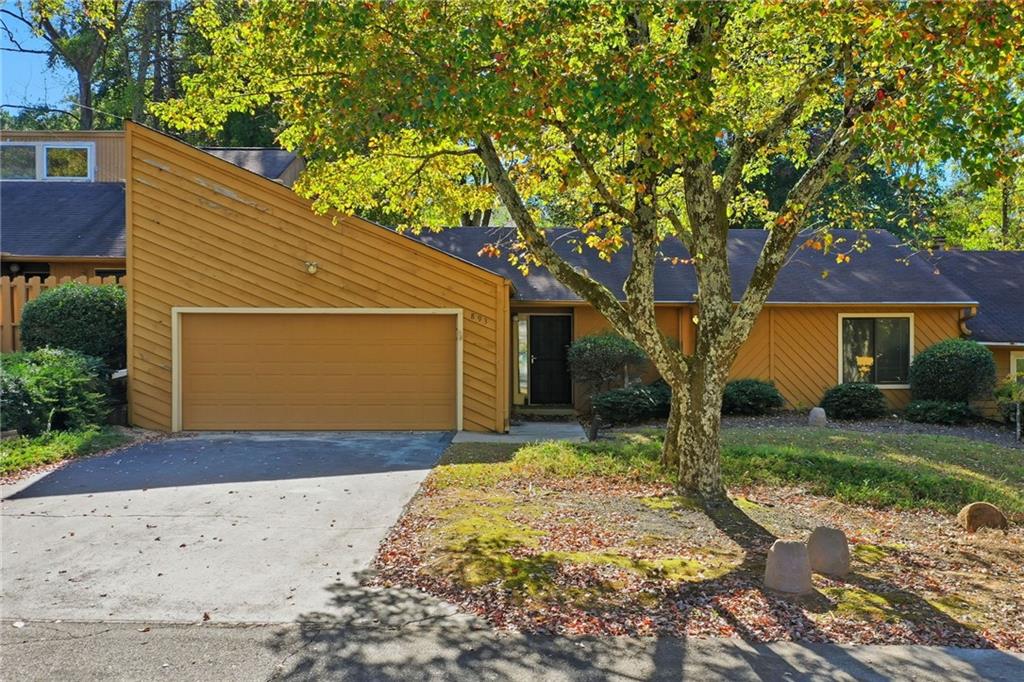 893 LAKE HOLLOW Boulevard SW