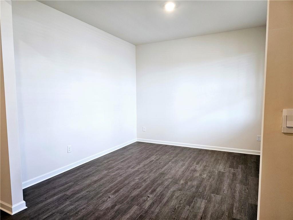 306 Walnut Grove Way