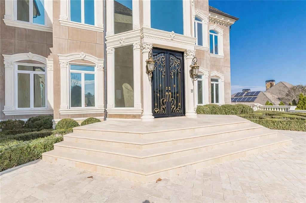 8330 Jett Ferry Road