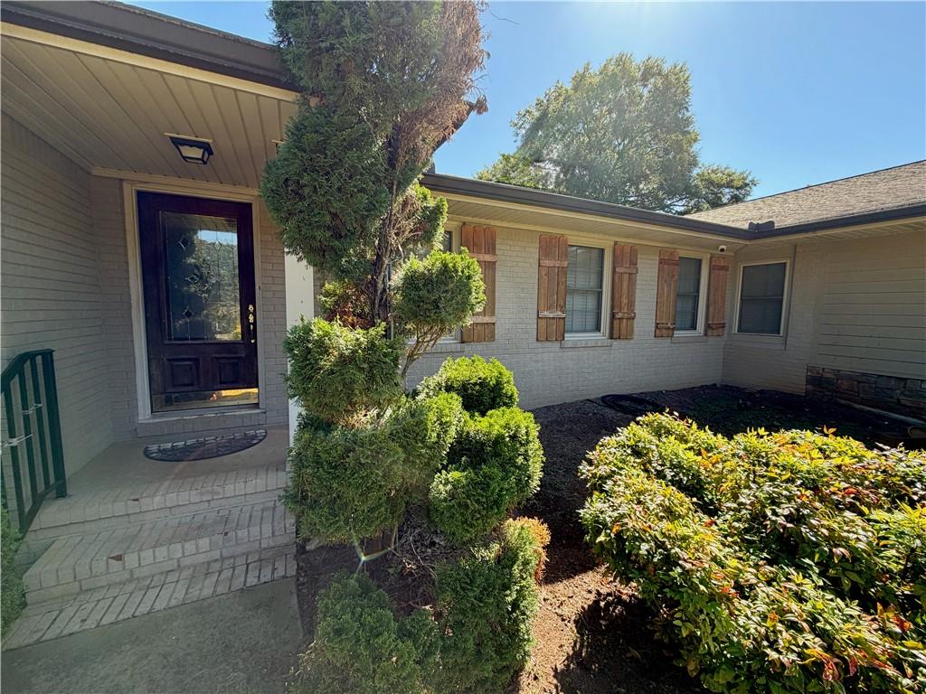204 Arrowhead Drive