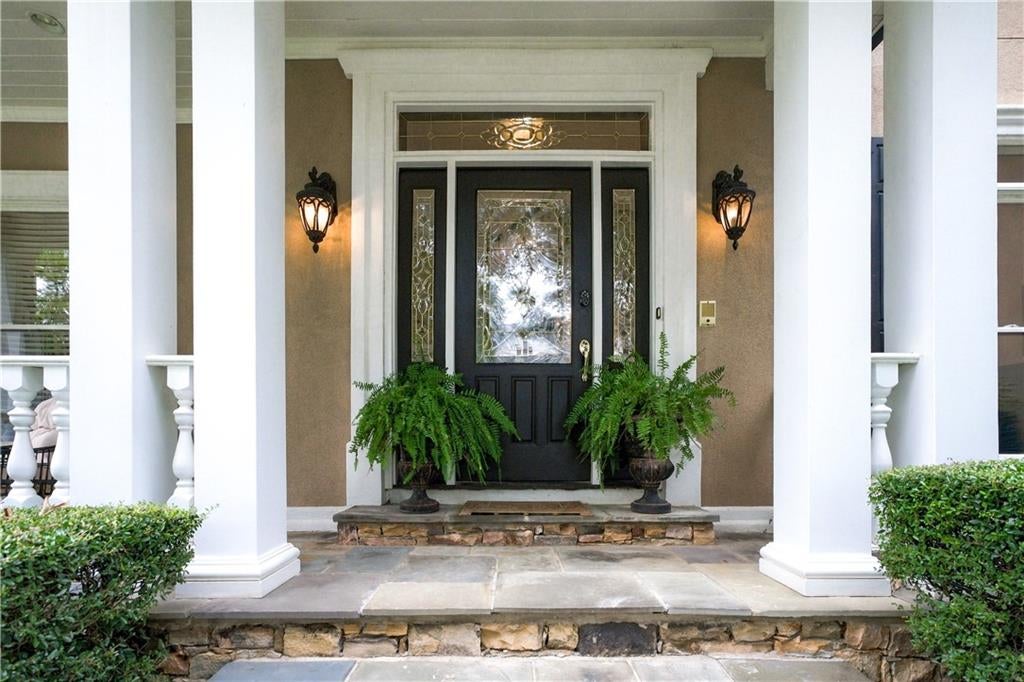 5687 Mountain Oak Drive