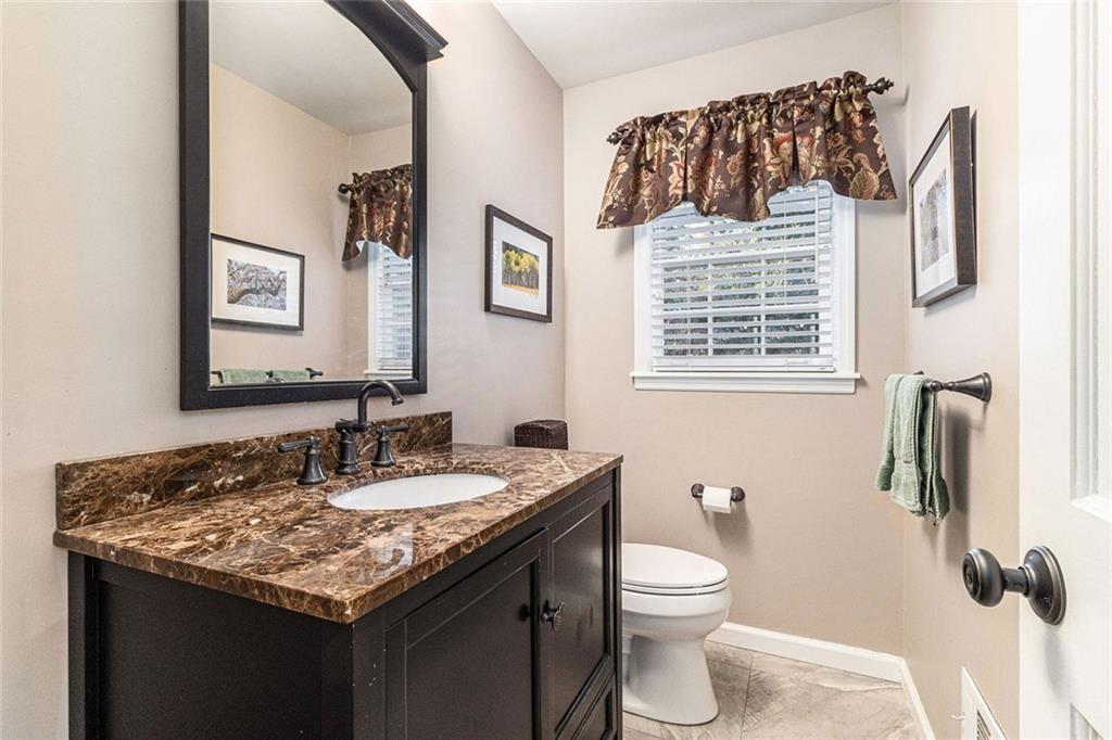 WINDSOR FOREST - Residential