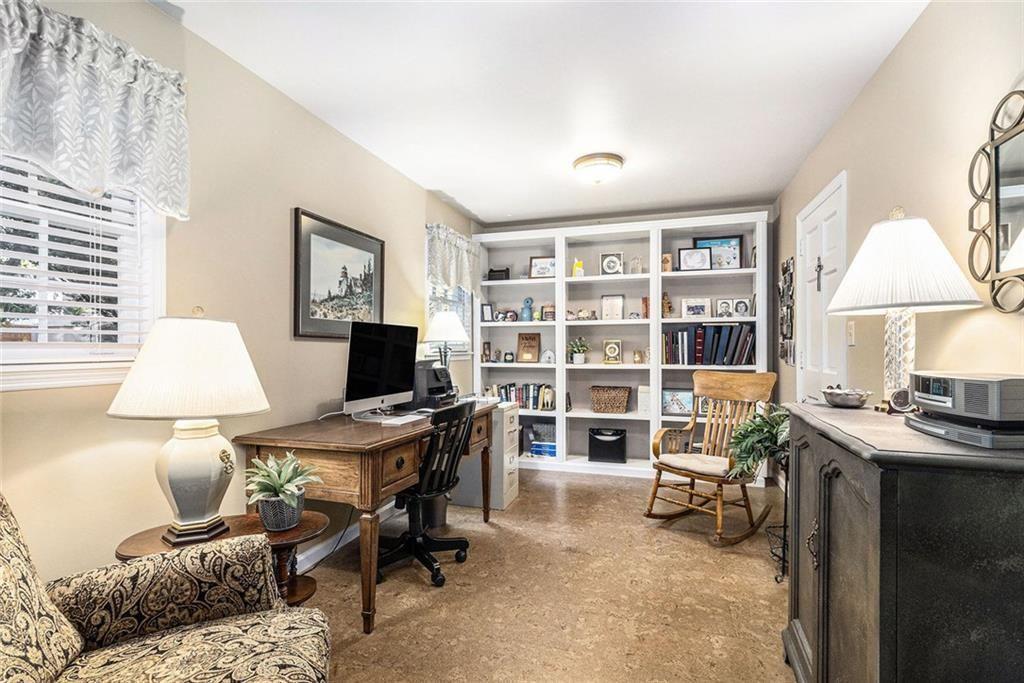 WINDSOR FOREST - Residential