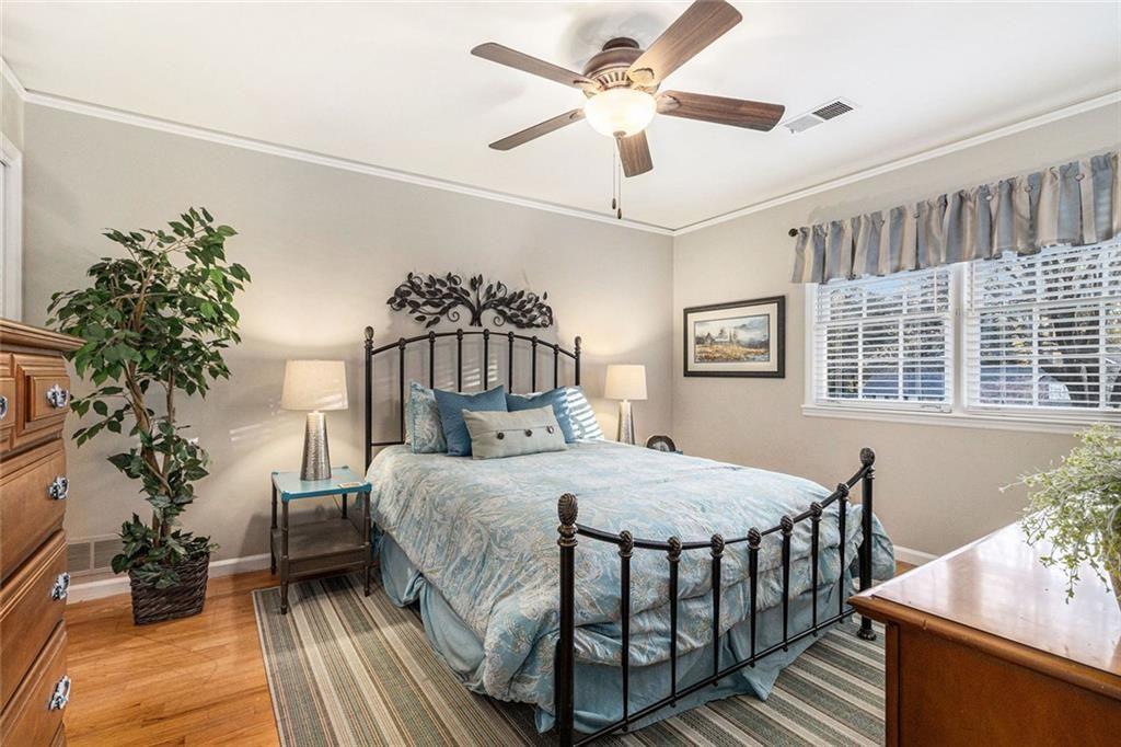 WINDSOR FOREST - Residential