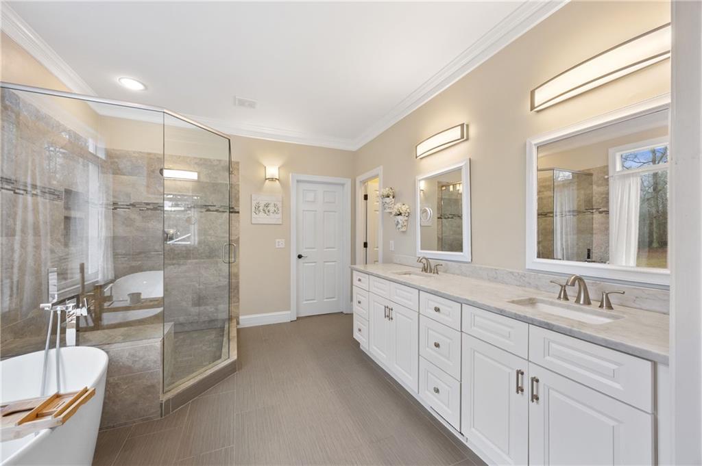 Cumming, Georgia, 30040, United States, 6 Bedrooms Bedrooms, ,5 BathroomsBathrooms,Residential,Active,2042670