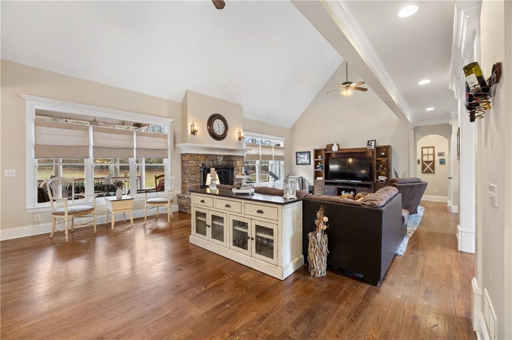 Cumming, Georgia, 30040, United States, 6 Bedrooms Bedrooms, ,5 BathroomsBathrooms,Residential,Active,2042670