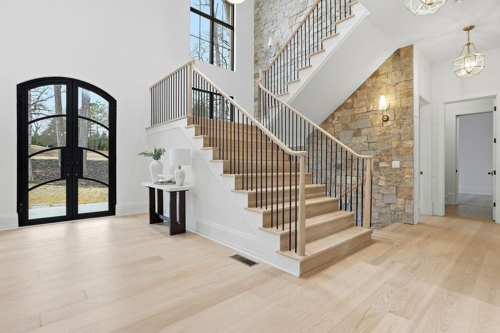 125 Oak Leaf Trail
