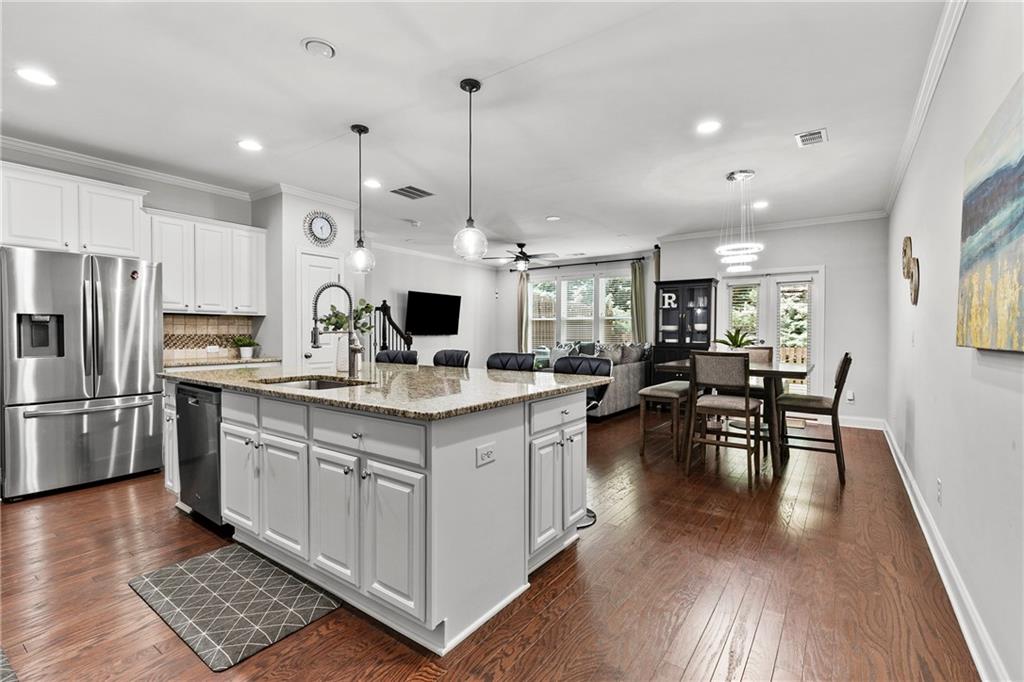 7306 Lowery Oak Drive