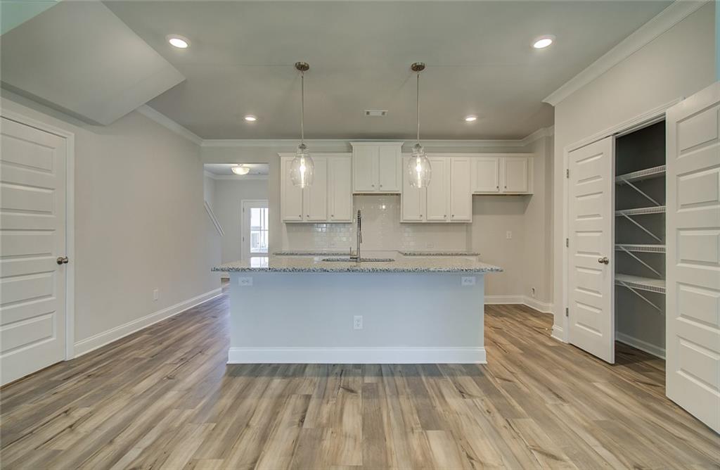 4361 Portsbrook Avenue, Snellville, Georgia image 8