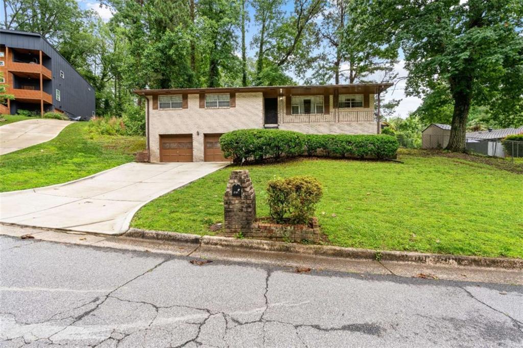 900 Fleetwood Circle