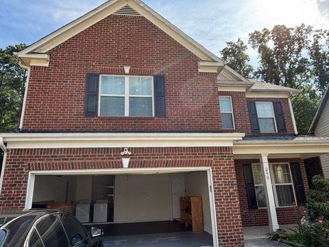 Homes For Rent - 2570 Trelipe Drive<br/> Lawrenceville, GA 30044