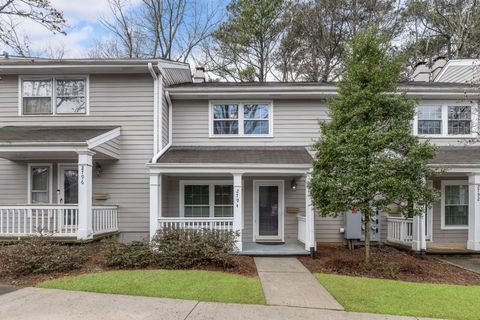 Condo For Sale - 2794 Farmstead Road<br/> Smyrna, GA 30080