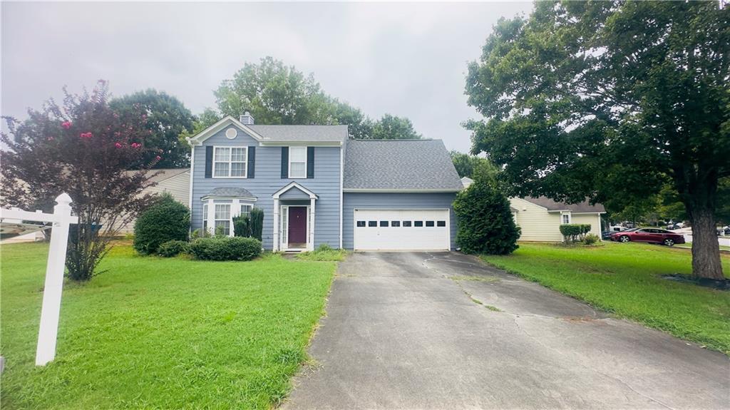 incredible opportunity in Lawrenceville, situated within the highly regarded Brookwood school district—perfect for families who value education and community. This is an original-owner home offering solid fundamentals and excellent potential. Featuring 3 spacious bedrooms and 2.5 bathrooms, this residence is designed for comfort and flexibility. The fenced yard provides a private and secure outdoor space, ideal for entertaining, gardening, or letting pets and kids play safely.
he property does need new carpet, giving you a chance to choose the flooring that matches your style and needs. Seller will provide $10,000 in concessions to the buyer