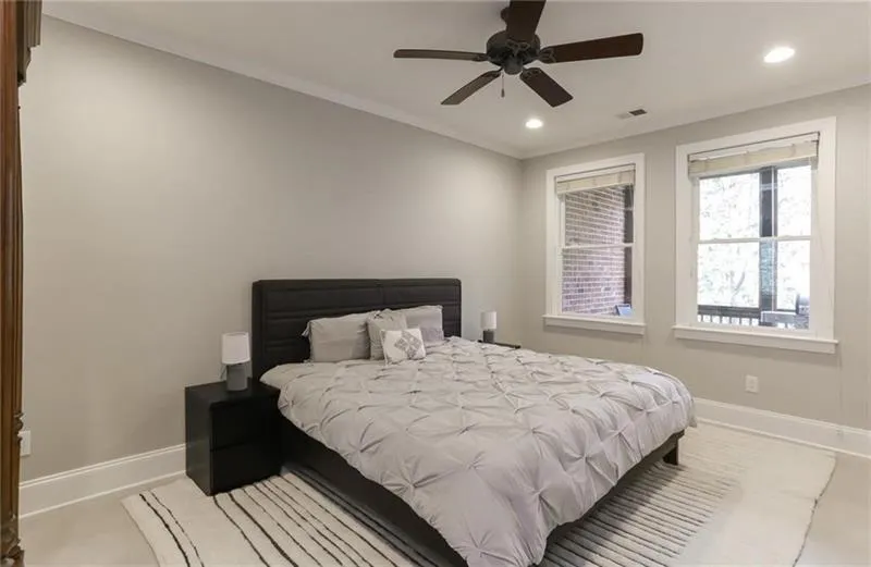 Sandy Springs, Georgia 30328, United States, 3 Bedrooms Bedrooms, ,4 BathroomsBathrooms,Residential,Pending,8211