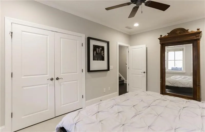 Sandy Springs, Georgia 30328, United States, 3 Bedrooms Bedrooms, ,4 BathroomsBathrooms,Residential,Pending,8211