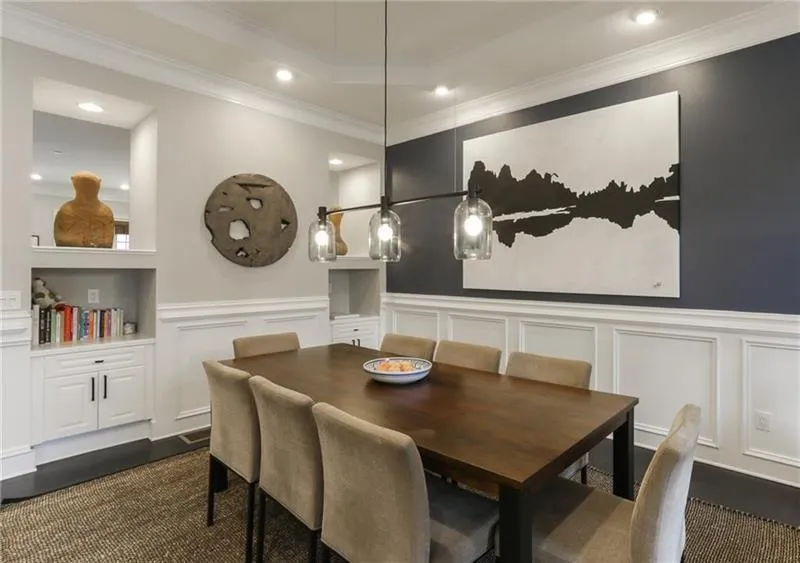 Sandy Springs, Georgia 30328, United States, 3 Bedrooms Bedrooms, ,4 BathroomsBathrooms,Residential,Pending,8211