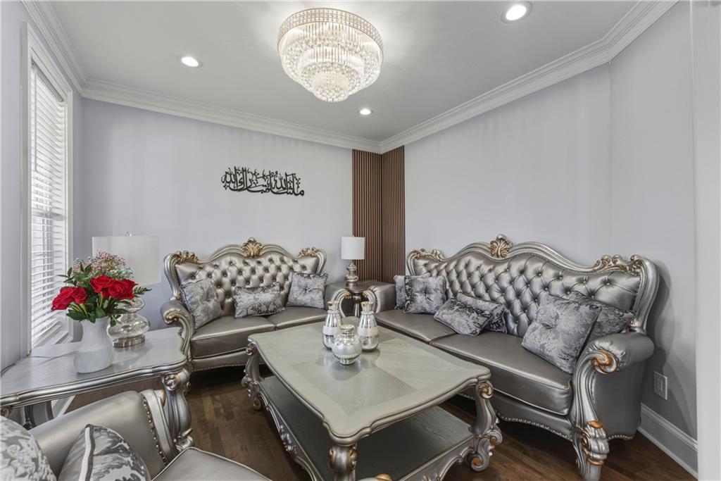 4010 Tamarack Drive NW