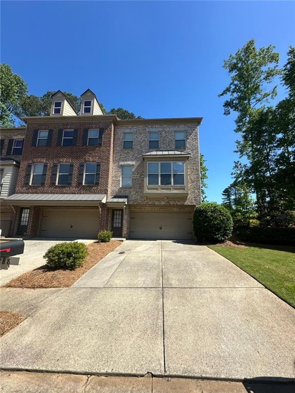 288 Blue Pointe Court
